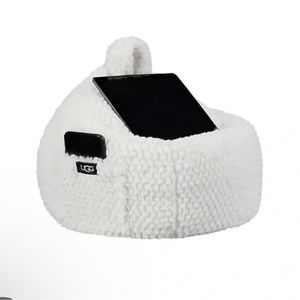 SOLD. UGG Polar Textured Lap Pouf Tablet iPhone iPad 13” x 13”